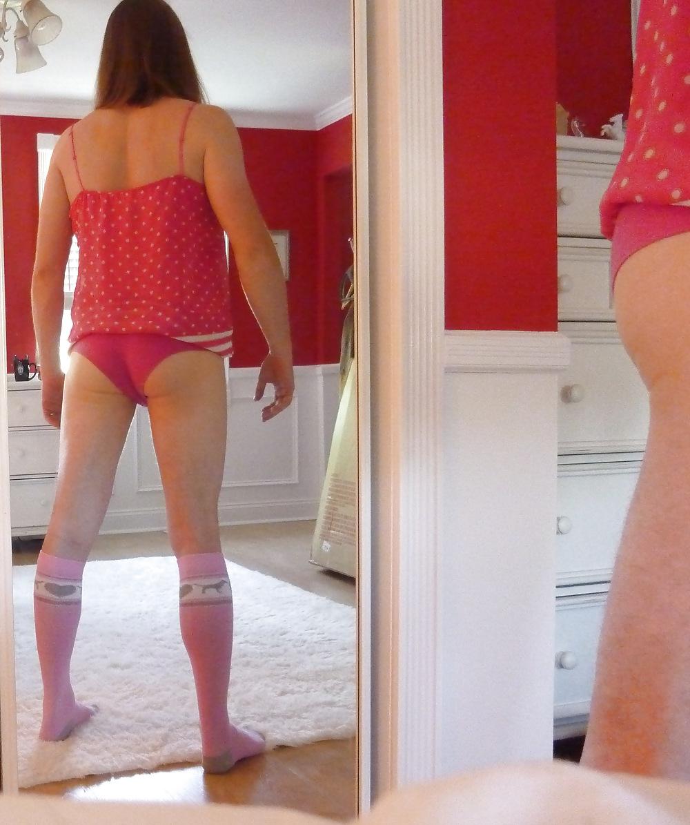 18P Sissy Strips Off His Nightie