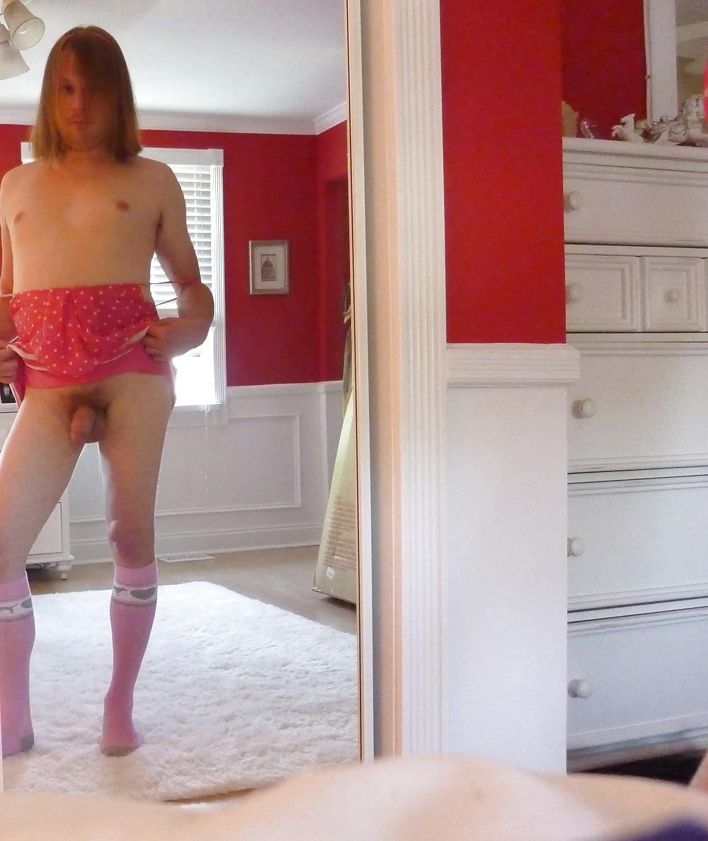 18P Sissy Strips Off His Nightie