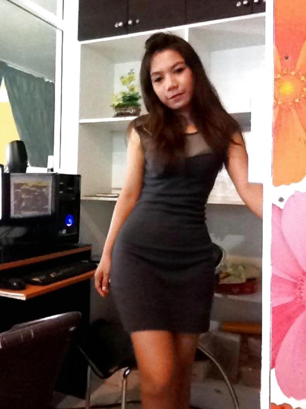 25P Our Thai Girl Friend Sweet  Dar. First time Naked photos 