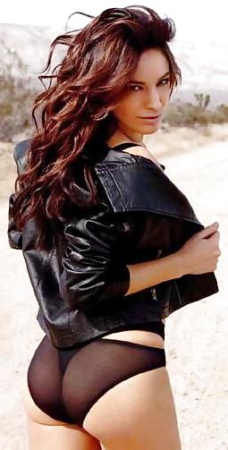 14P Kelly Brook - Best Ass Butt Bum Photos ..Hot!