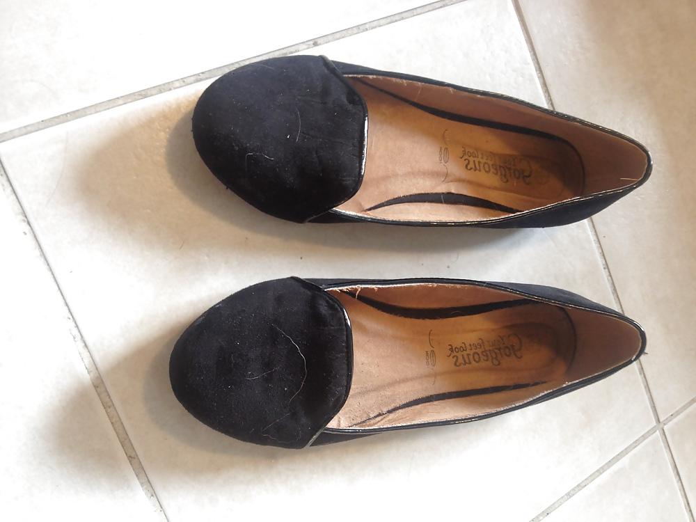 18P My sister 's shoes
