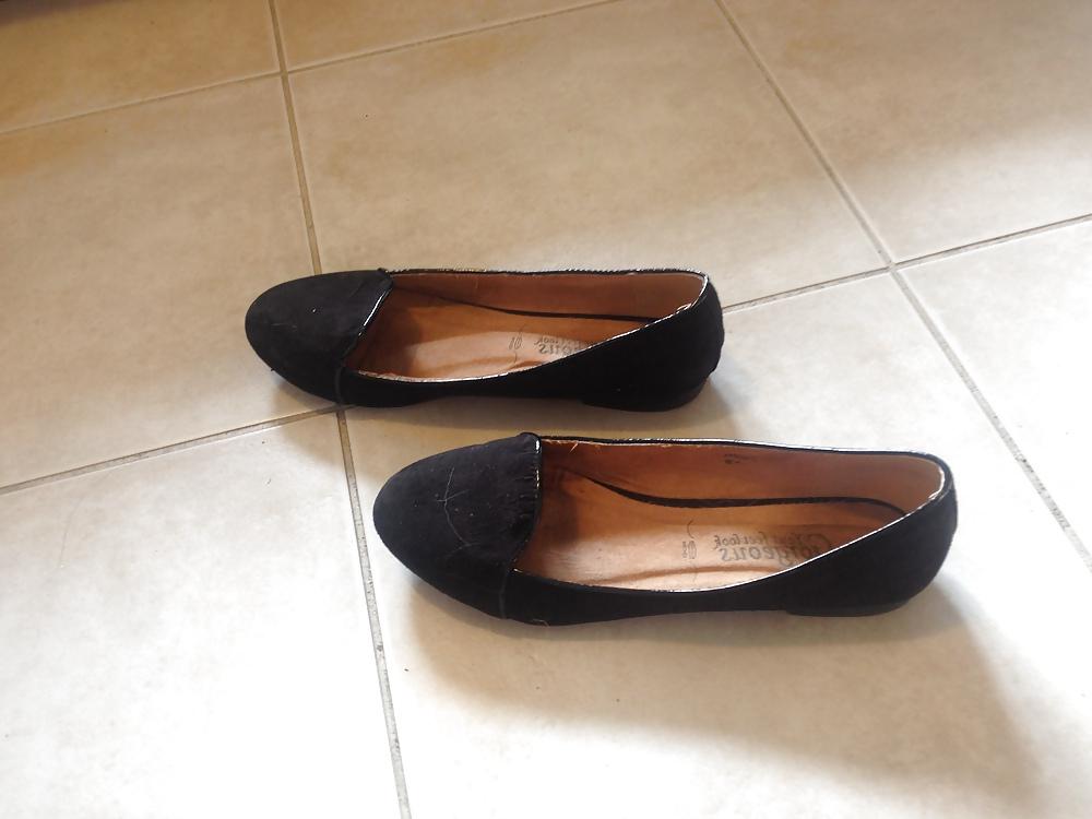 18P My sister 's shoes
