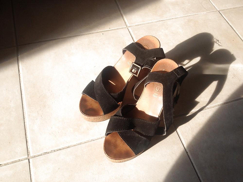 18P My sister 's shoes