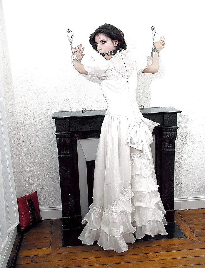 15P Slave-Brides 02