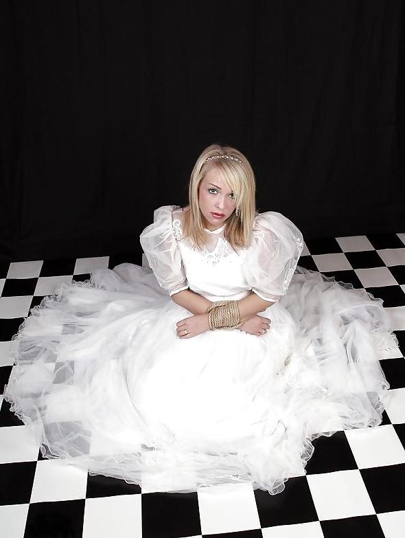 15P Slave-Brides 02