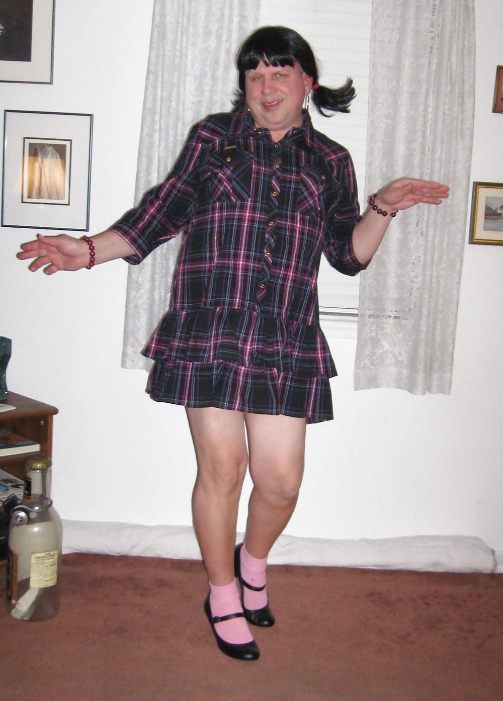 25P Wife of a sissy and sissy hubby