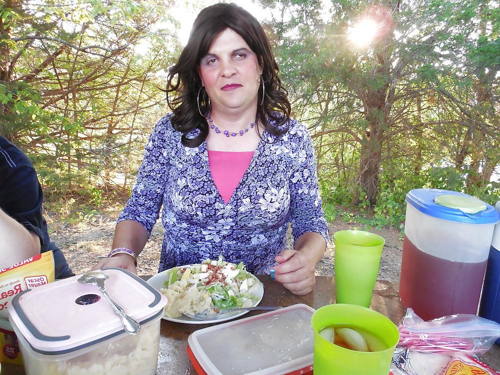 25P Sissy Laura