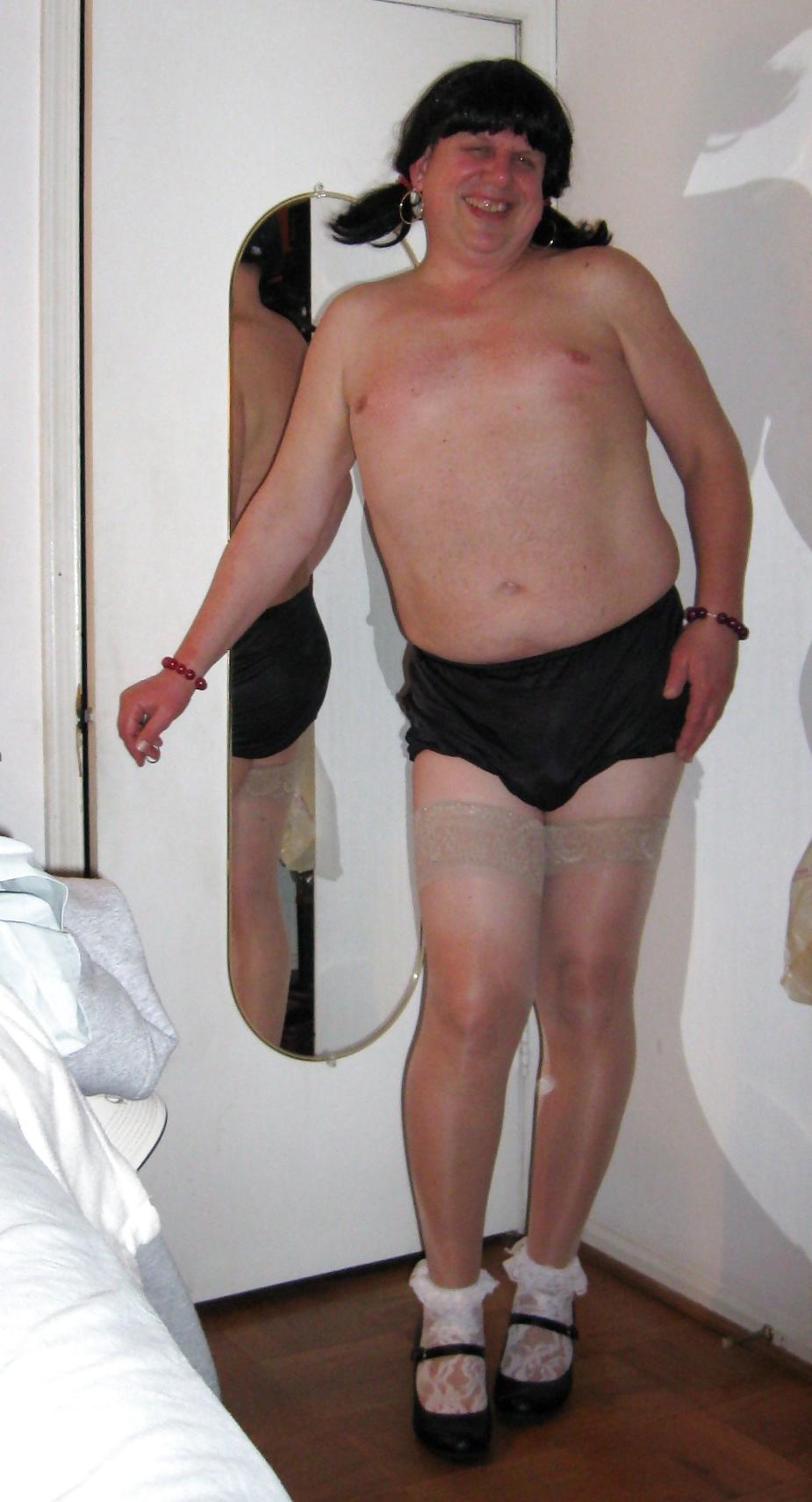 25P Wife of a sissy and sissy hubby