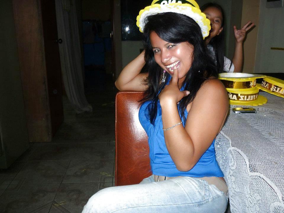 25P Friend Facebook-Latina Sexy