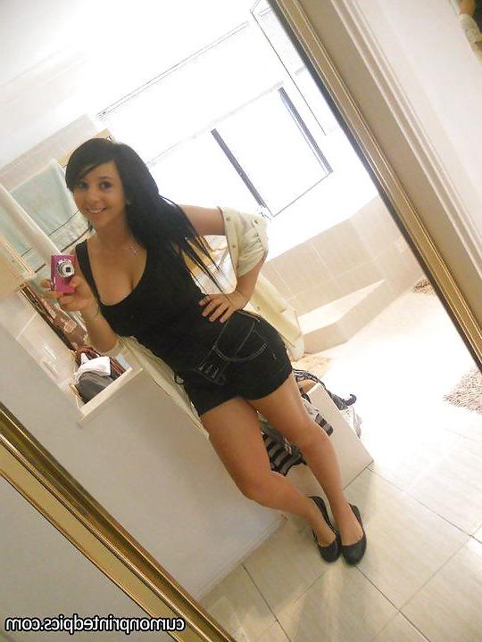 25P Huge Teen Tits on this Aussie Slut