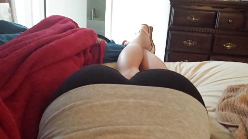 7P My Sissy Self In Tight Pants