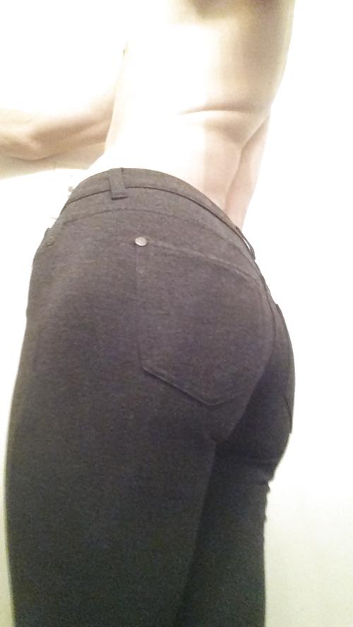 7P My Sissy Self In Tight Pants