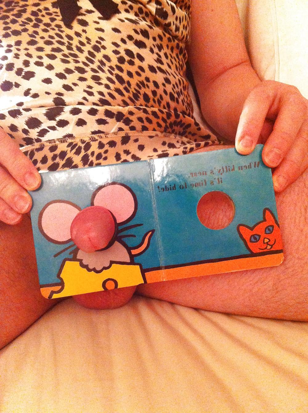 10P Sissy Jemima's  tiny baby mouse becomes famous