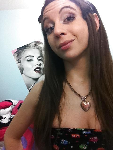 25P Sexy Teen with Huge Clitt