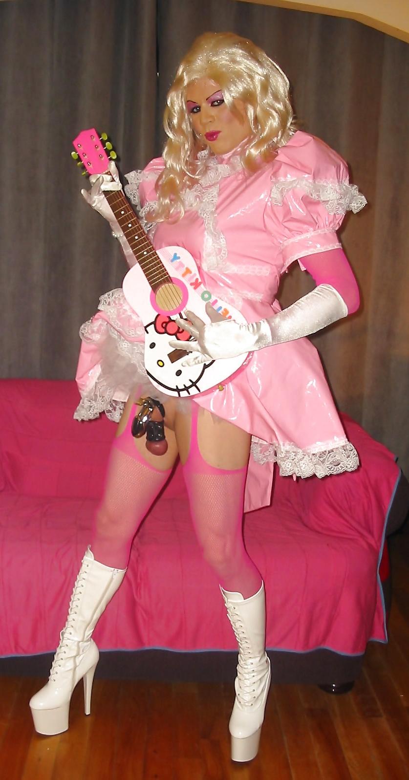 20P Pinky smokin' sissy slut