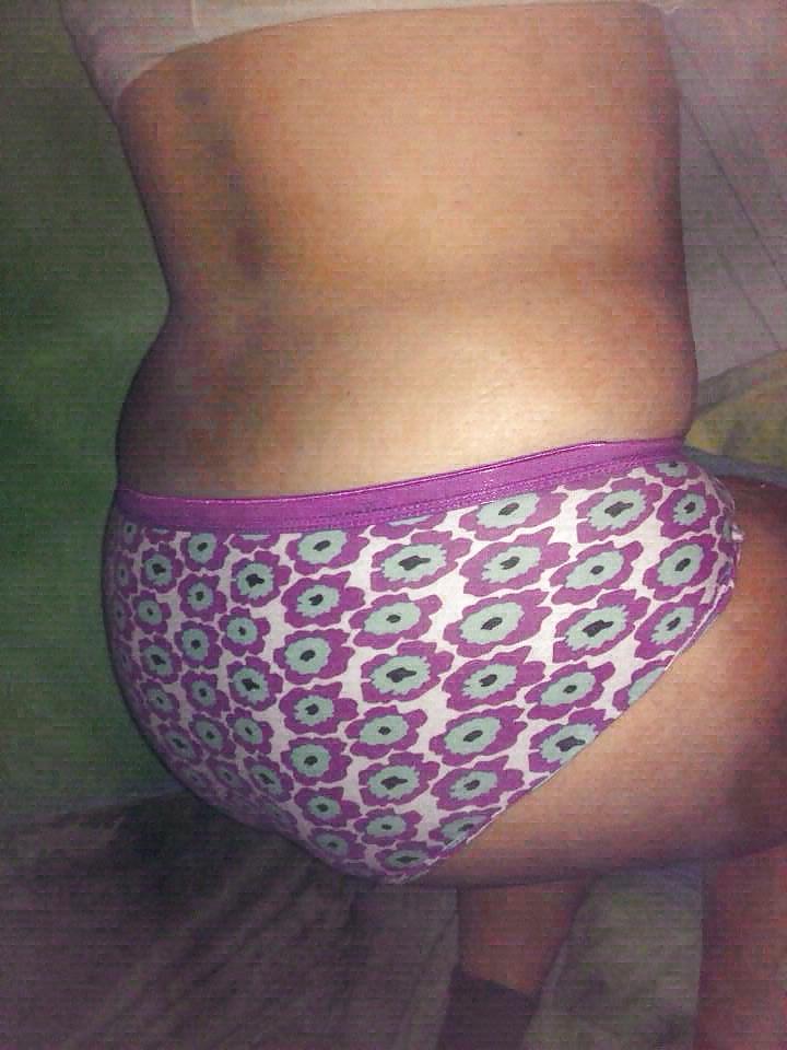17P Fat ass skank wearing Hanes panties