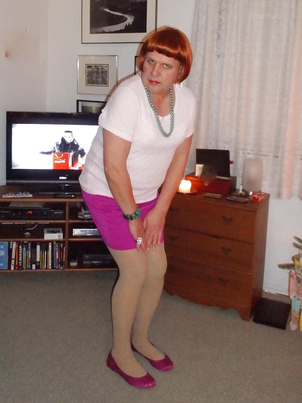 25P Wife of a sissy and sissy hubby