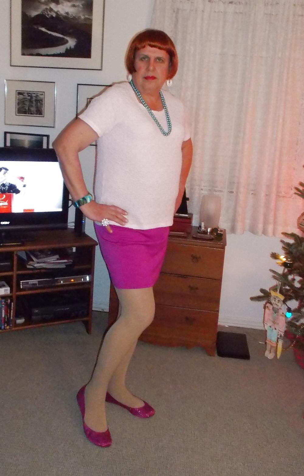 25P Wife of a sissy and sissy hubby