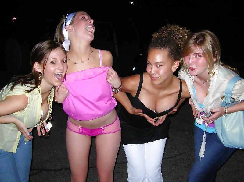 25P Skirt lifting whores