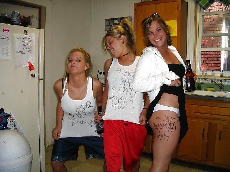 25P Skirt lifting whores