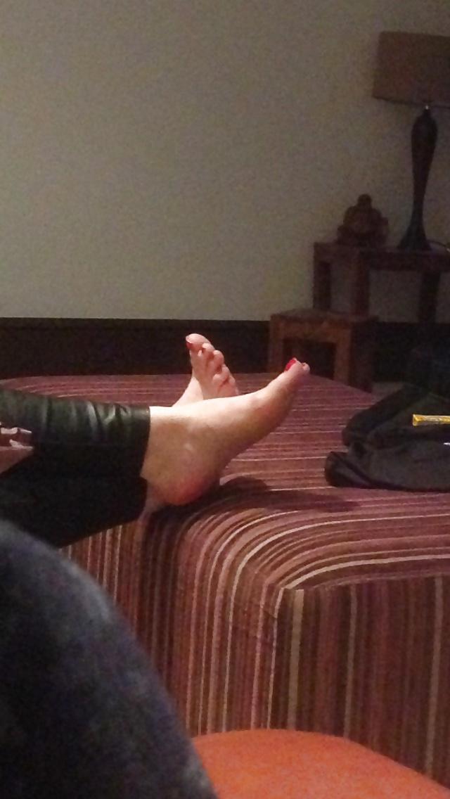 4P My sister feet 