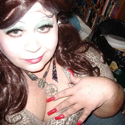 25P BBW Sissy Diane - New pics!