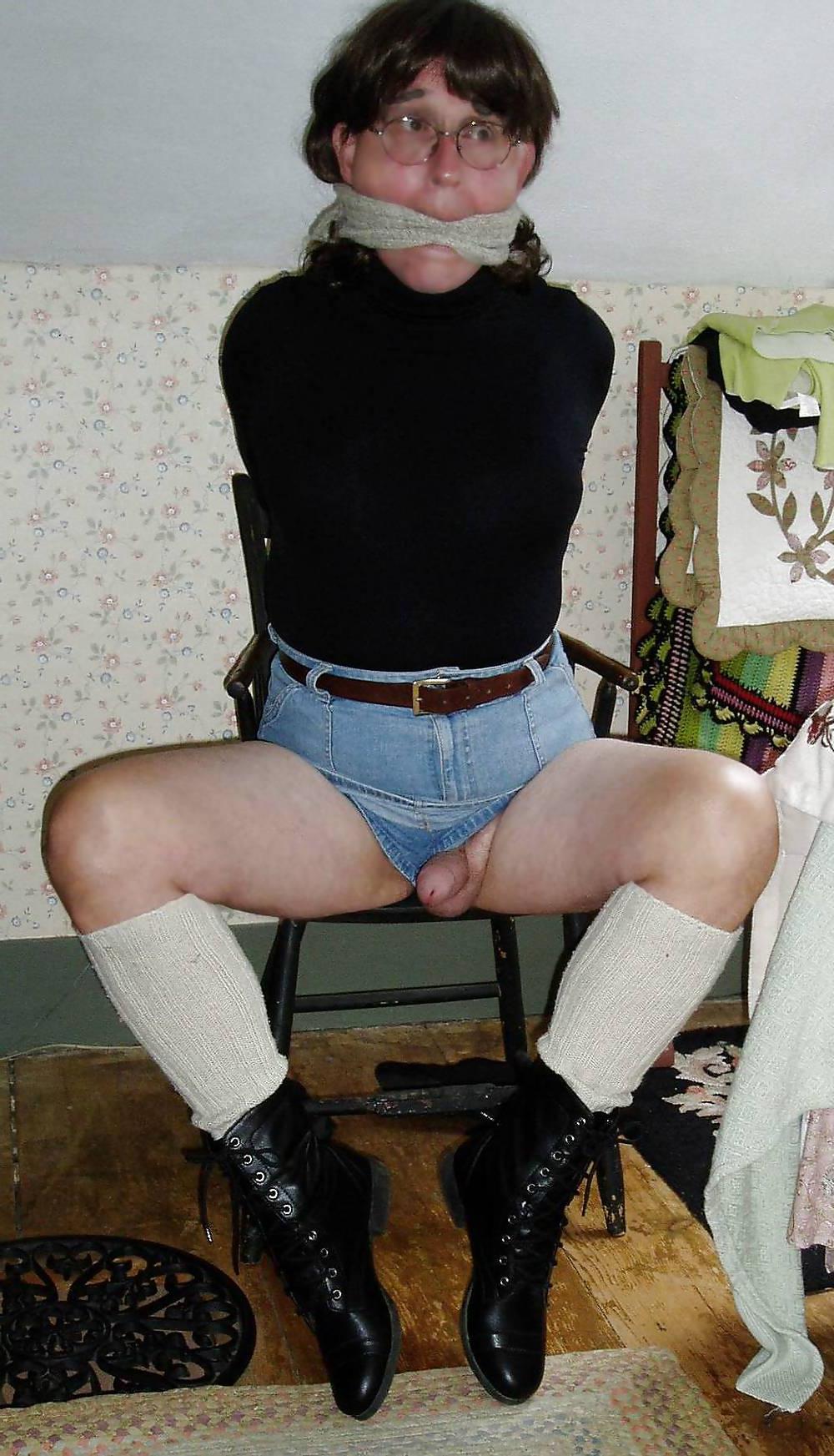 4P Tied up sissy