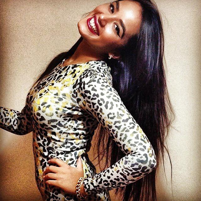 11P My sexy sister....