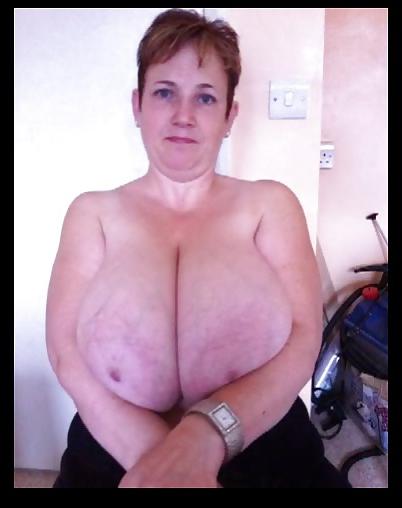 25P Busty-mom-huge-juggs