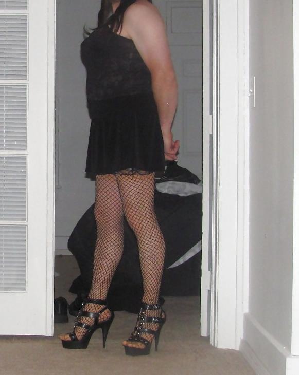 8P Sissy in new outfit that need cock