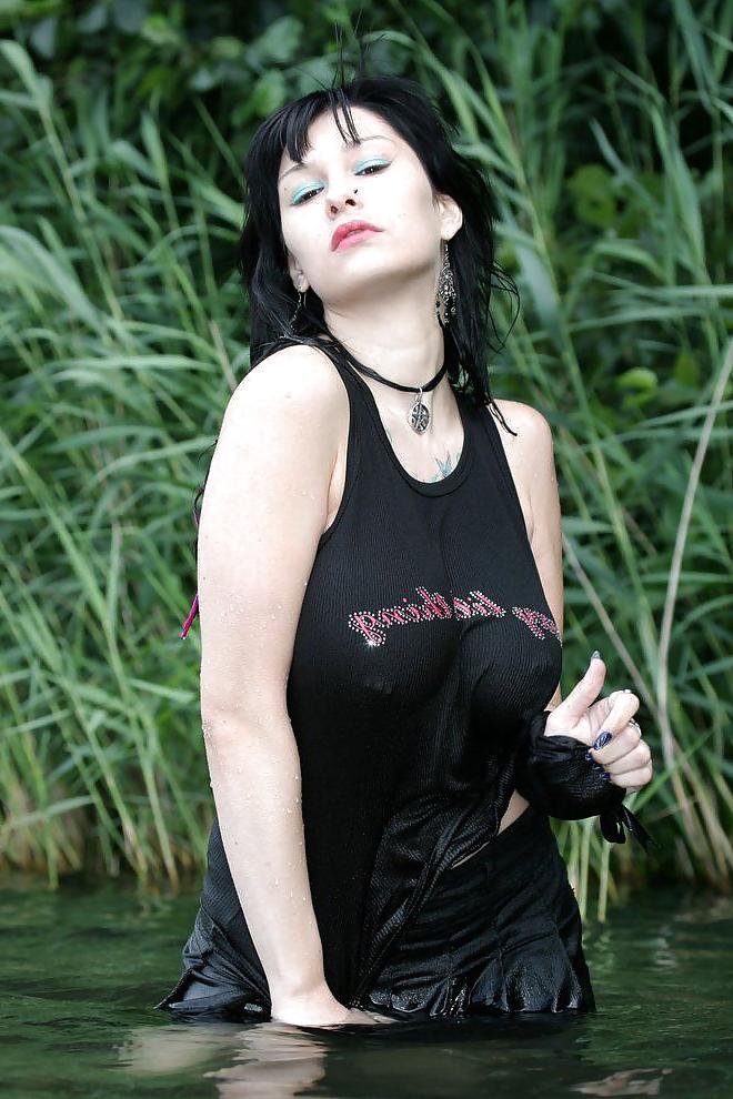 25P Busty Goddesses - Goth Girls With Huge Breasts, Part 3