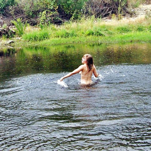 25P Skinny dipping