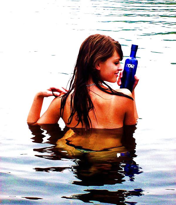 25P Skinny dipping