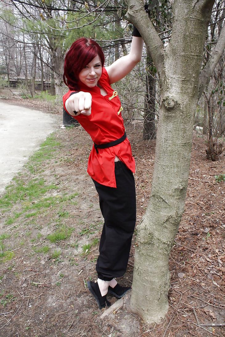 18P Redhead removes slippers