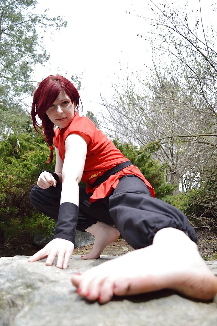 18P Redhead removes slippers