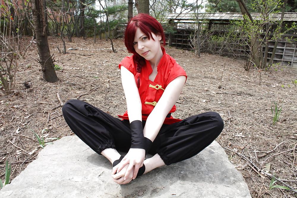 18P Redhead removes slippers