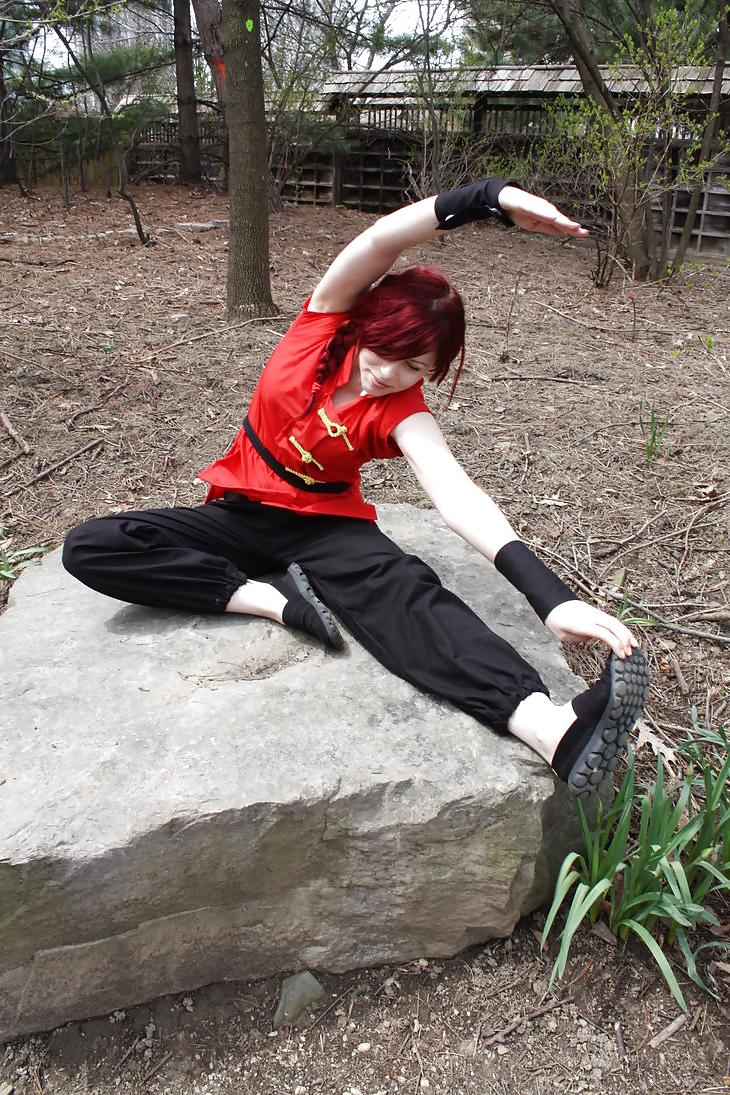 18P Redhead removes slippers