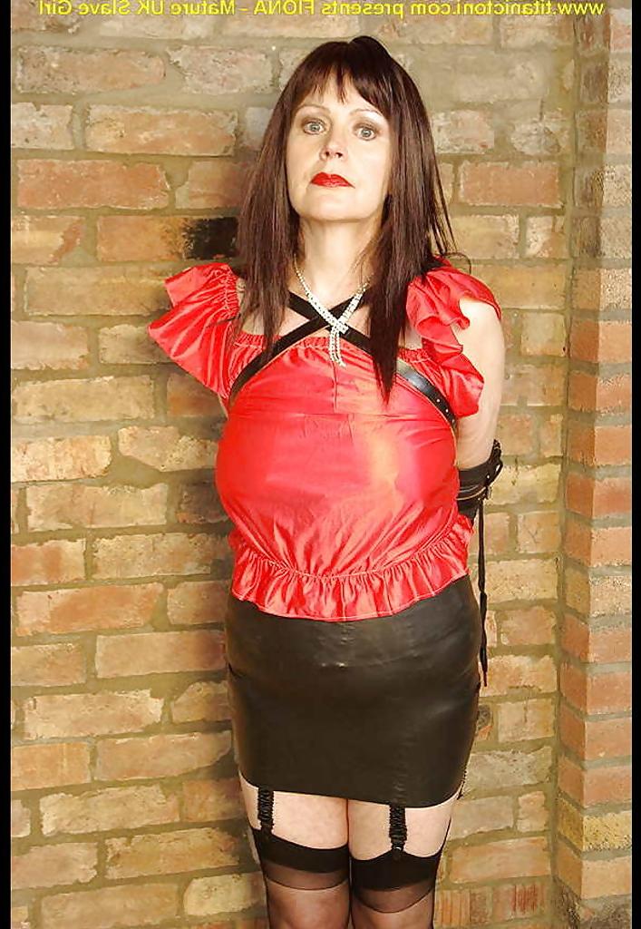 25P Fiona UK Mature Slave
