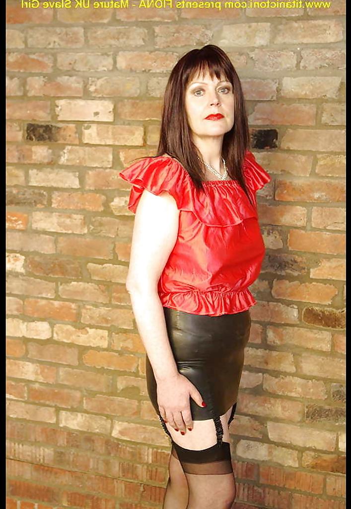 25P Fiona UK Mature Slave