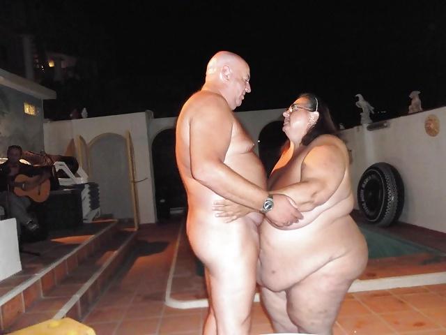 22P Fat couple