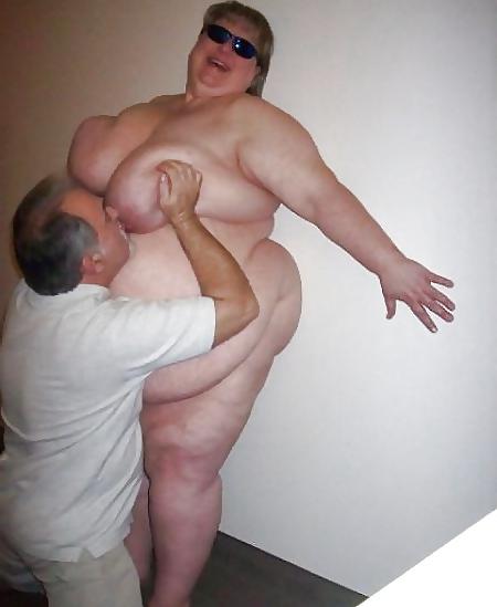 22P Fat couple