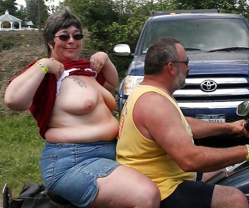 22P Fat couple