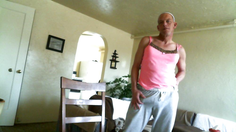 16P CD Lisa Love exposing her sissy self!
