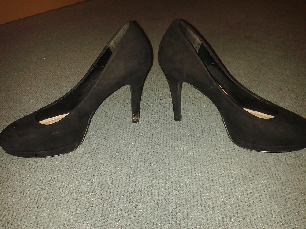 7P The cummed Shoes of my sister in law