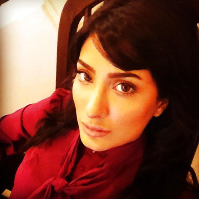 24P Mehwish Hayat Want A huge Cock For Sucking
