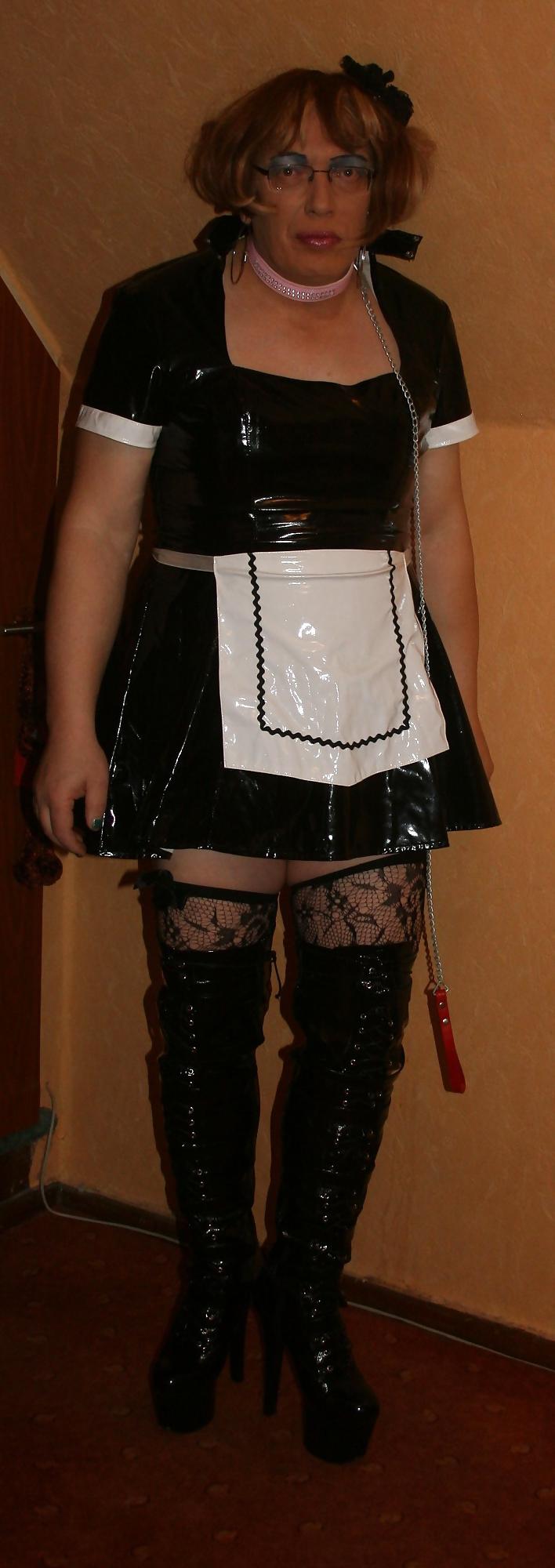 11P Slave Anette