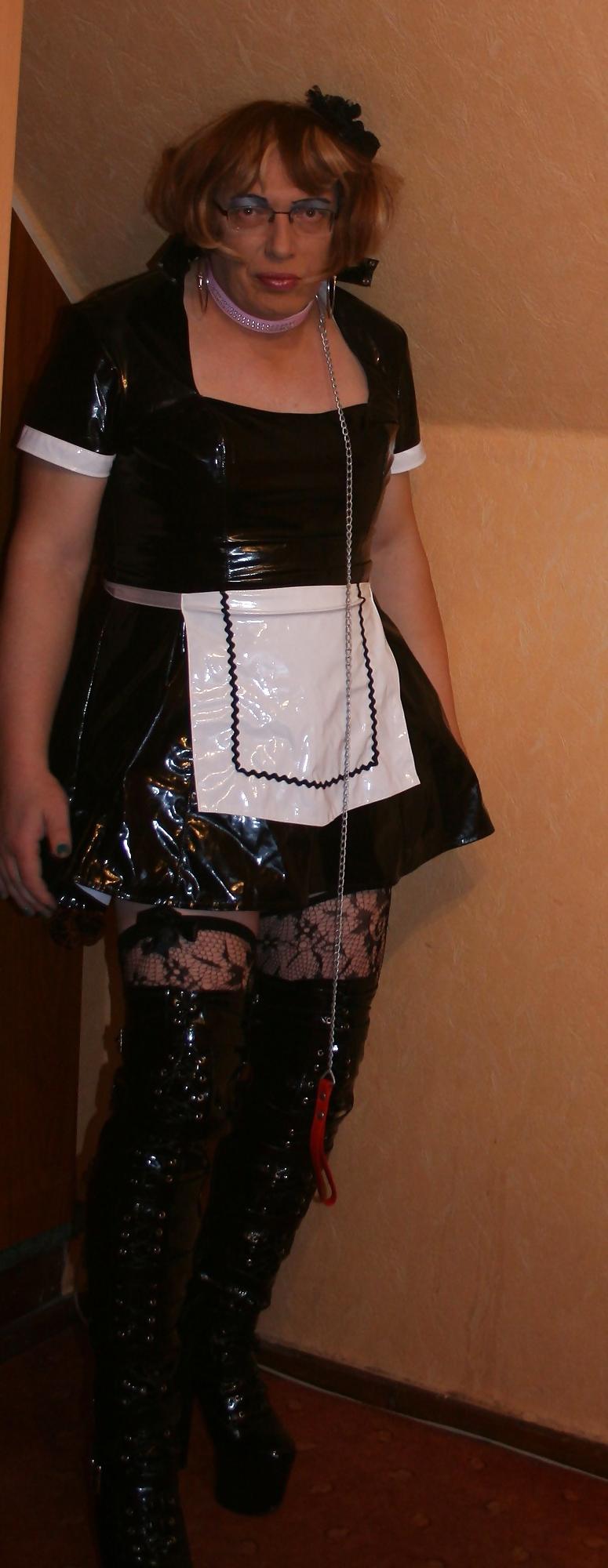 11P Slave Anette