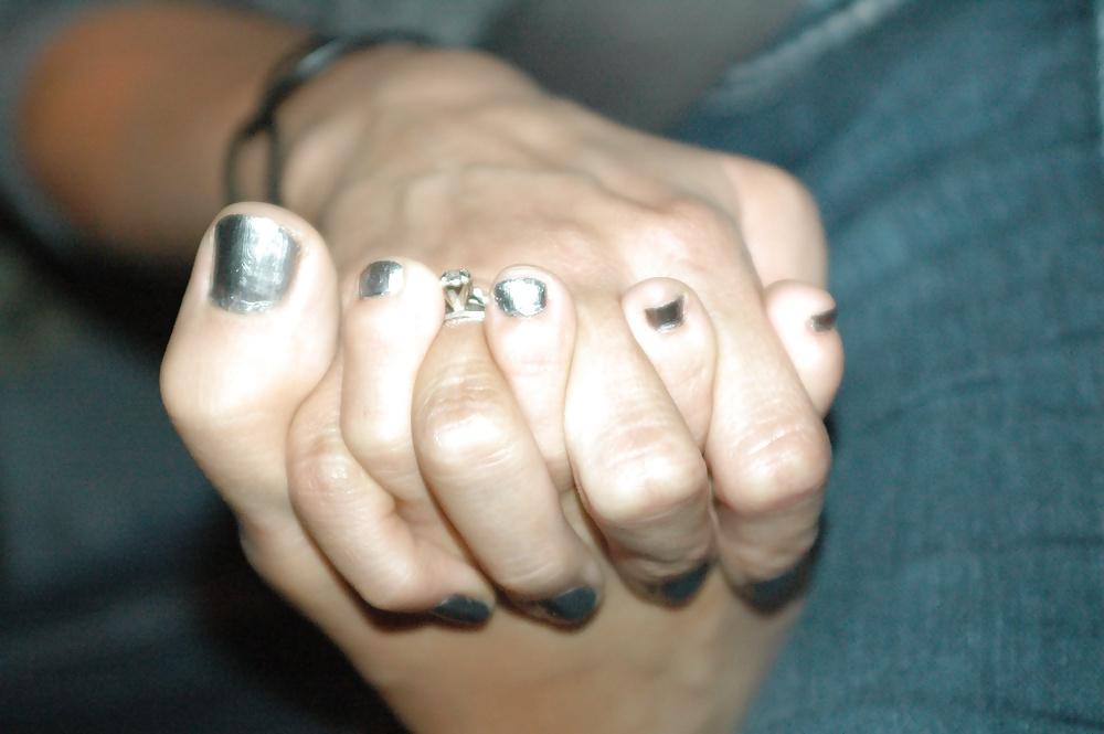 21P Feet, sole candids and toe steepling