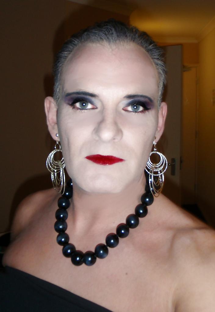 15P Sissy - DonnaslutTvUK