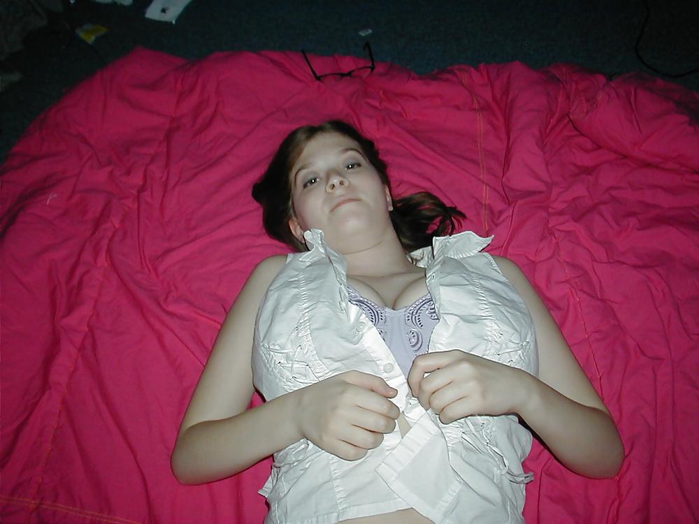 25P Sex Alli gets fucked and shows off her huge tits